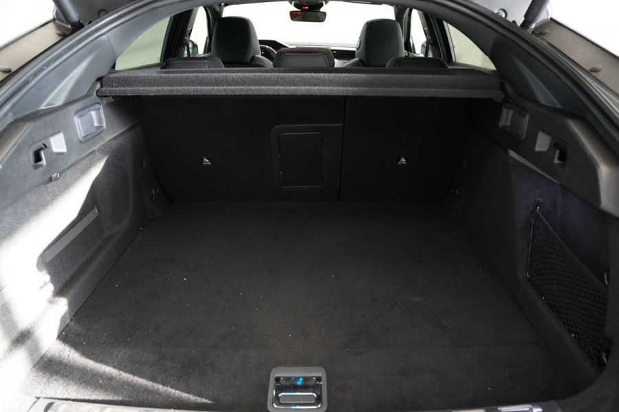 Peugeot e-408 GT Avantage 58 kWh Full-led Panoramadak 19'lmv