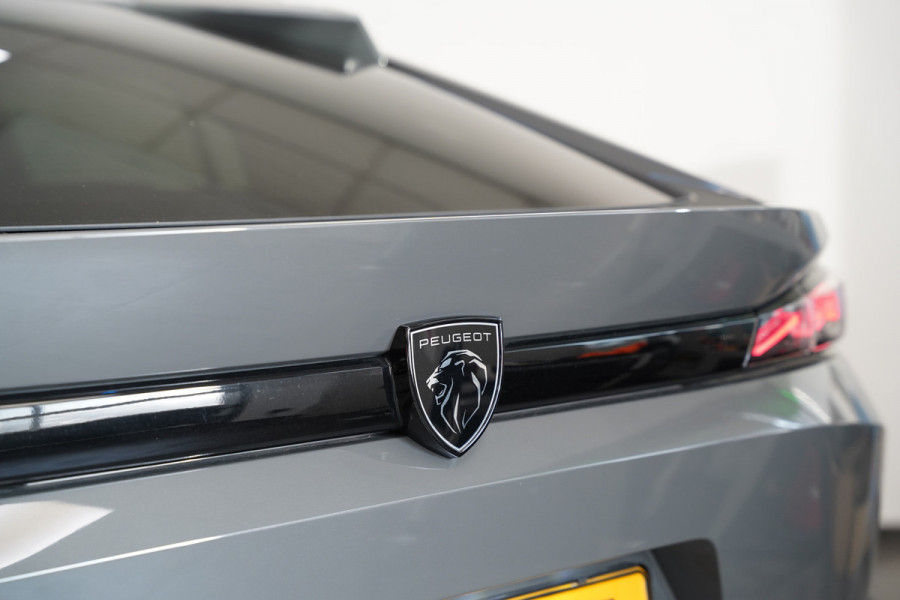 Peugeot e-408 GT Avantage 58 kWh Full-led Panoramadak 19'lmv