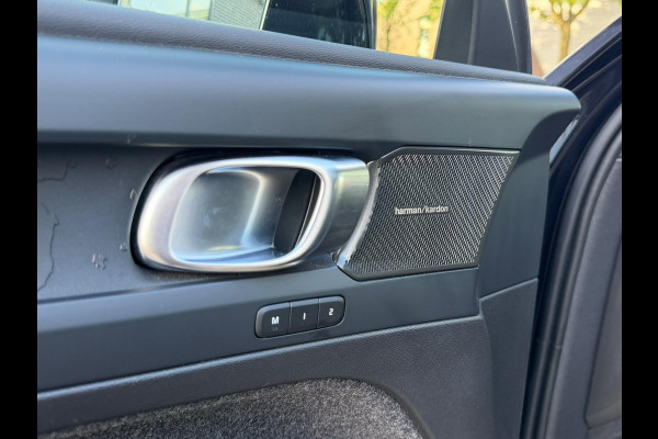 Volvo XC40 Single Motor Extended Range Ultimate 82 kWh SOH 100%| FULL OPTION| HARMAN KARDON| ELEKTRISCHE STOEL + MEMORY| PANORAMADAK| 360 CAMERA| ELEK. TREKHAAK| STOEL + STUURVERWARMING