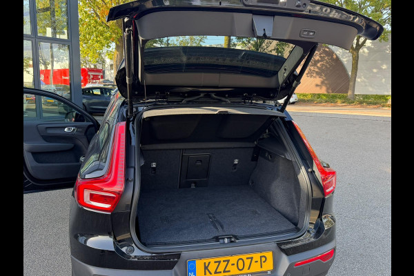 Volvo XC40 Single Motor Extended Range Ultimate 82 kWh SOH 100%| FULL OPTION| HARMAN KARDON| ELEKTRISCHE STOEL + MEMORY| PANORAMADAK| 360 CAMERA| ELEK. TREKHAAK| STOEL + STUURVERWARMING