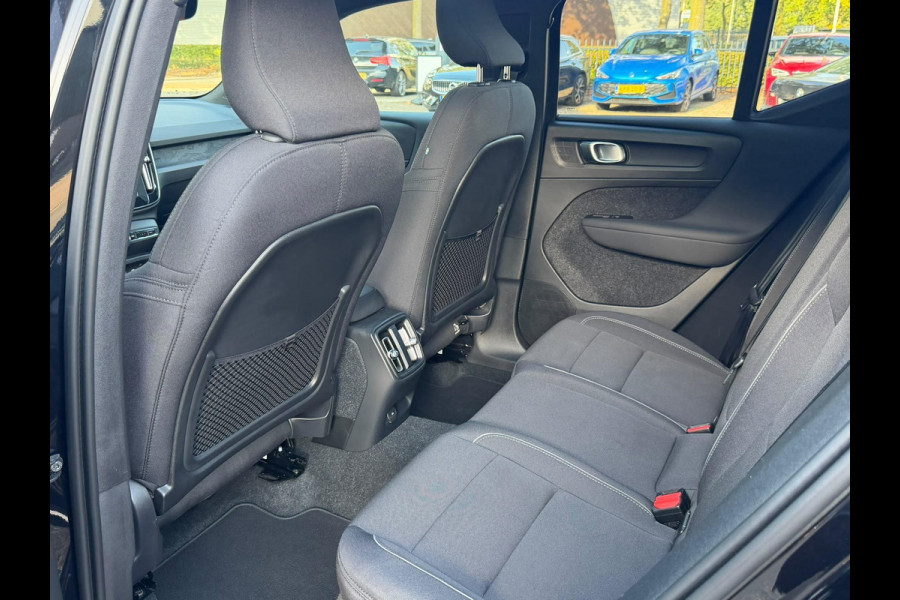 Volvo XC40 Single Motor Extended Range Ultimate 82 kWh SOH 100%| FULL OPTION| HARMAN KARDON| ELEKTRISCHE STOEL + MEMORY| PANORAMADAK| 360 CAMERA| ELEK. TREKHAAK| STOEL + STUURVERWARMING