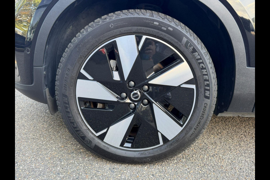 Volvo XC40 Single Motor Extended Range Ultimate 82 kWh SOH 100%| FULL OPTION| HARMAN KARDON| ELEKTRISCHE STOEL + MEMORY| PANORAMADAK| 360 CAMERA| ELEK. TREKHAAK| STOEL + STUURVERWARMING