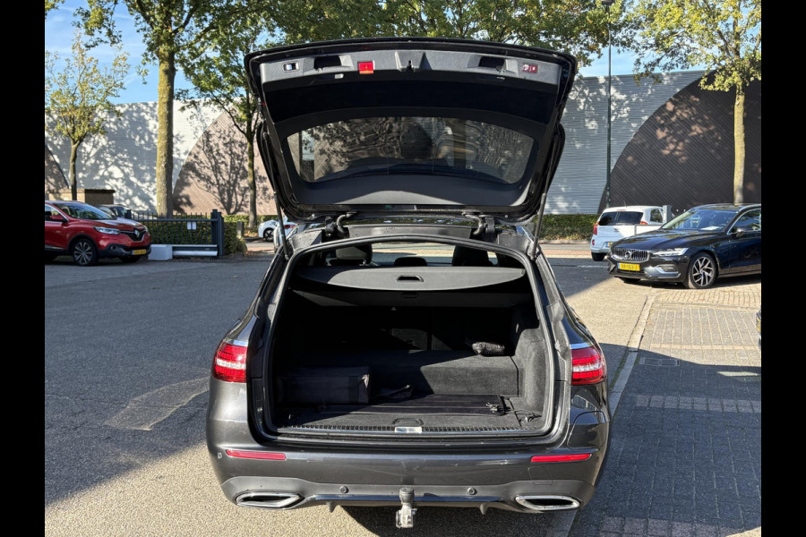 Mercedes-Benz E-Klasse Estate 300 e Business Solution AMG MERCEDES GARANTIE T/M 03-2028 | SOH 93% | PANORAMADAK | ELEKTRISCHE TREKHAAK | DEALER ONDERHOUDEN | APPLE CARPLAY/ANDROID AUTO | BURMESTER AUDIO | 360° CAMERA |