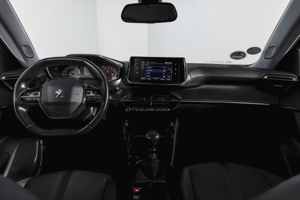 Peugeot 2008 1.2 PureTech 100 PK Allure | Cruise | PDC | Camera | Carplay/Android | ECC | LM 17" |