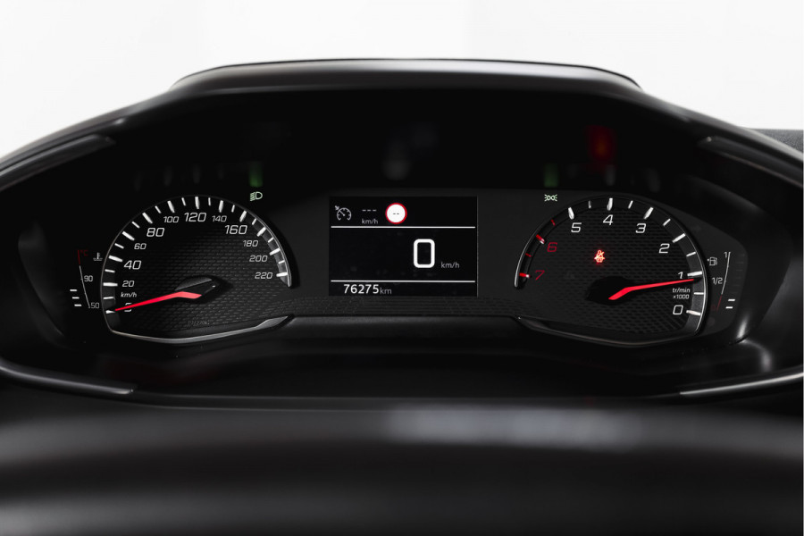 Peugeot 2008 1.2 PureTech 100 PK Allure | Cruise | PDC | Camera | Carplay/Android | ECC | LM 17" |