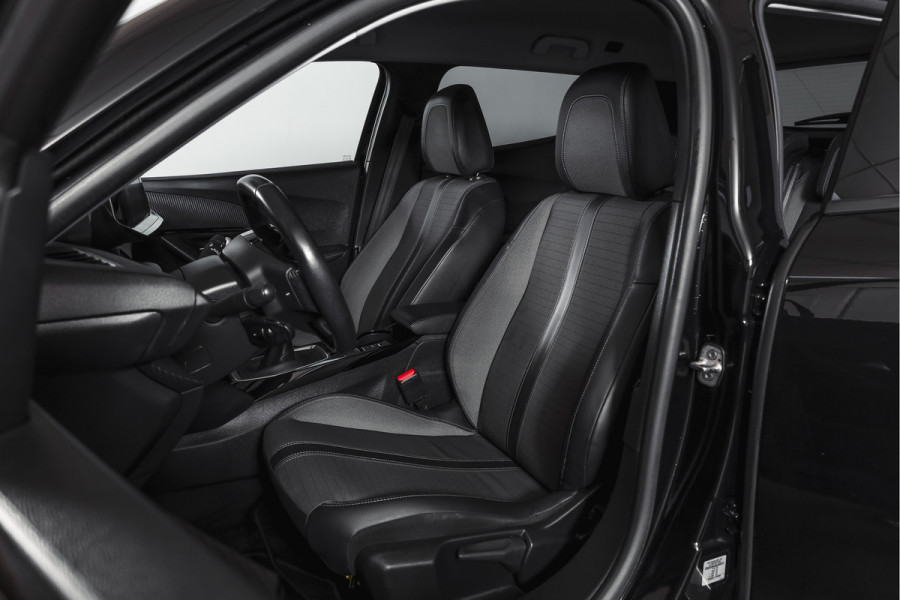Peugeot 2008 1.2 PureTech 100 PK Allure | Cruise | PDC | Camera | Carplay/Android | ECC | LM 17" |