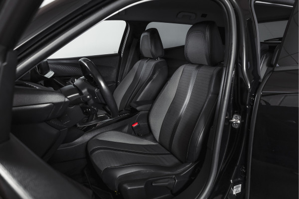 Peugeot 2008 1.2 PureTech 100 PK Allure | Cruise | PDC | Camera | Carplay/Android | ECC | LM 17" |