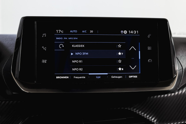 Peugeot 2008 1.2 PureTech 100 PK Allure | Cruise | PDC | Camera | Carplay/Android | ECC | LM 17" |