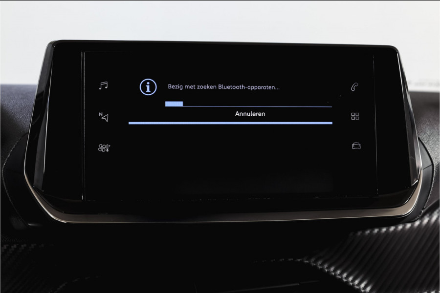 Peugeot 2008 1.2 PureTech 100 PK Allure | Cruise | PDC | Camera | Carplay/Android | ECC | LM 17" |