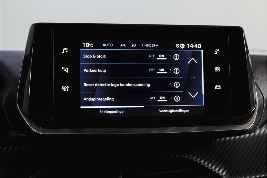 Peugeot 2008 1.2 PureTech 100 PK Allure | Cruise | PDC | Camera | Carplay/Android | ECC | LM 17" |