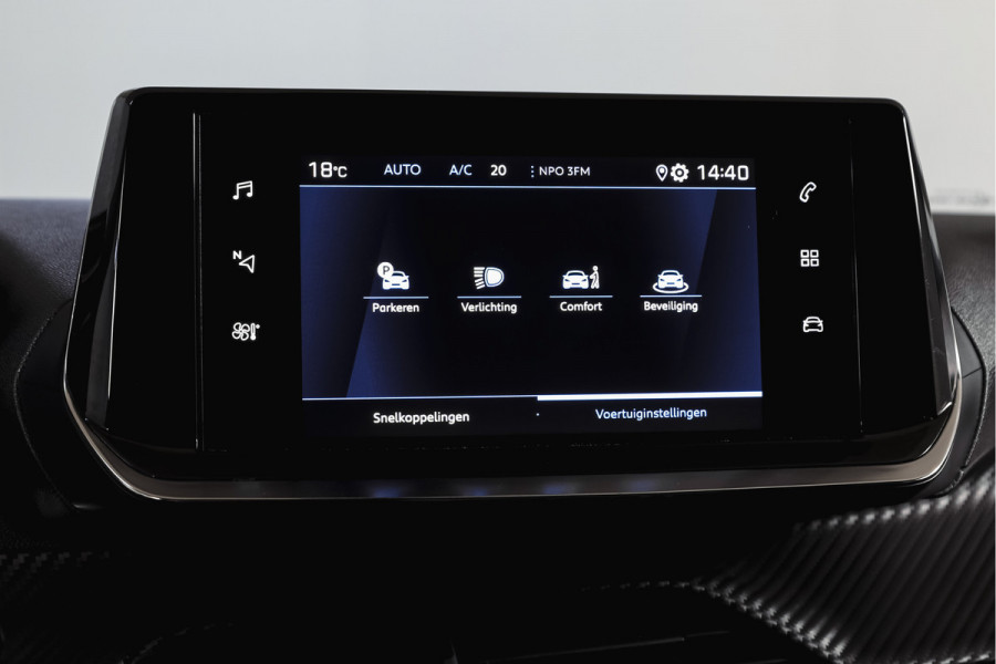 Peugeot 2008 1.2 PureTech 100 PK Allure | Cruise | PDC | Camera | Carplay/Android | ECC | LM 17" |