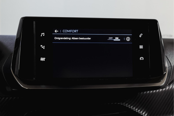 Peugeot 2008 1.2 PureTech 100 PK Allure | Cruise | PDC | Camera | Carplay/Android | ECC | LM 17" |