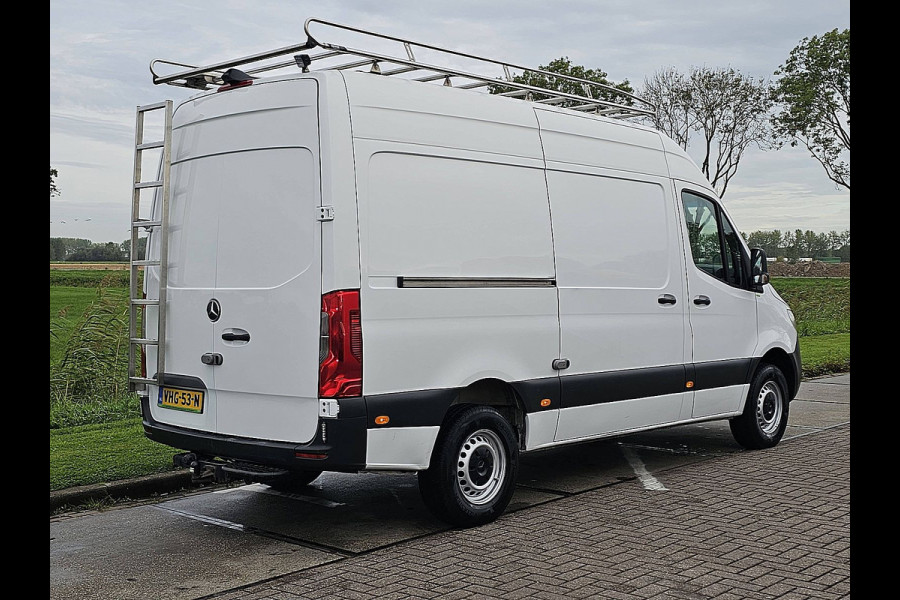 Mercedes-Benz Sprinter 316 2.2 CDI L2H2 EURO VI-D Cruise control, Airco, Standkachel, Mbux, Carplay, Navi, Camera, Climate control, Dodehoek detectie, Imperiaal, Trap, 3.5T-Trekhaak