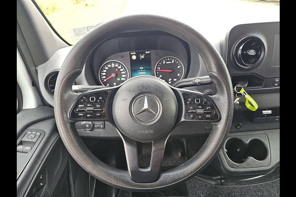 Mercedes-Benz Sprinter 316 2.2 CDI L2H2 EURO VI-D Cruise control, Airco, Standkachel, Mbux, Carplay, Navi, Camera, Climate control, Dodehoek detectie, Imperiaal, Trap, 3.5T-Trekhaak