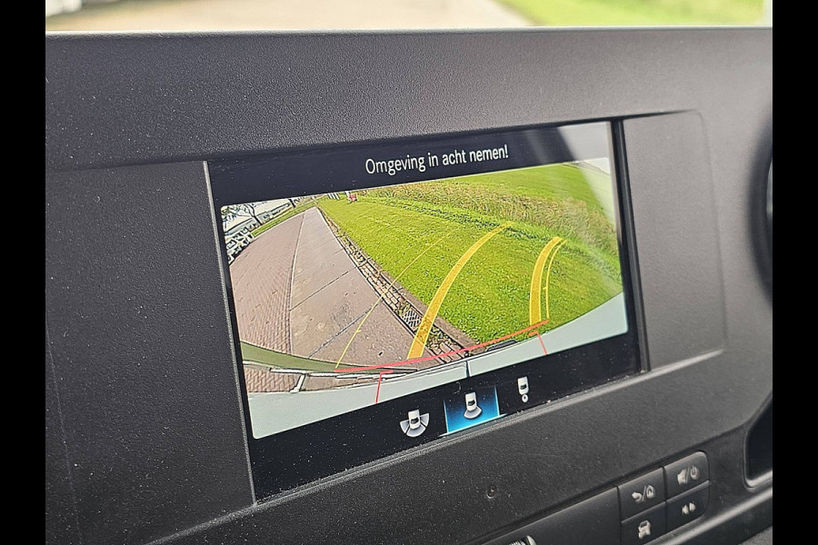 Mercedes-Benz Sprinter 316 2.2 CDI L2H2 EURO VI-D Cruise control, Airco, Standkachel, Mbux, Carplay, Navi, Camera, Climate control, Dodehoek detectie, Imperiaal, Trap, 3.5T-Trekhaak