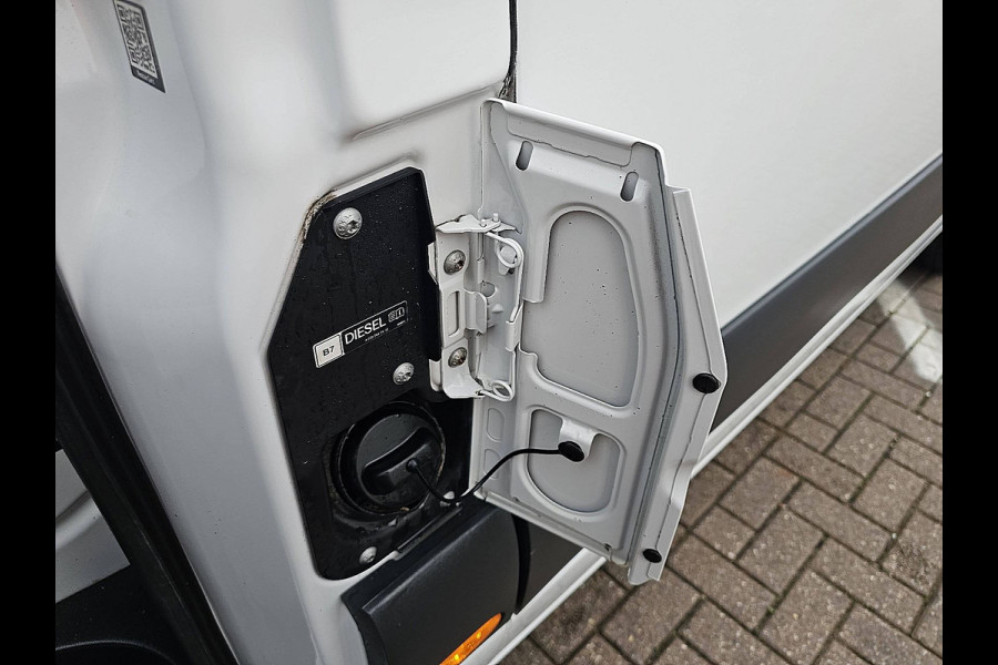 Mercedes-Benz Sprinter 316 2.2 CDI L2H2 EURO VI-D Cruise control, Airco, Standkachel, Mbux, Carplay, Navi, Camera, Climate control, Dodehoek detectie, Imperiaal, Trap, 3.5T-Trekhaak