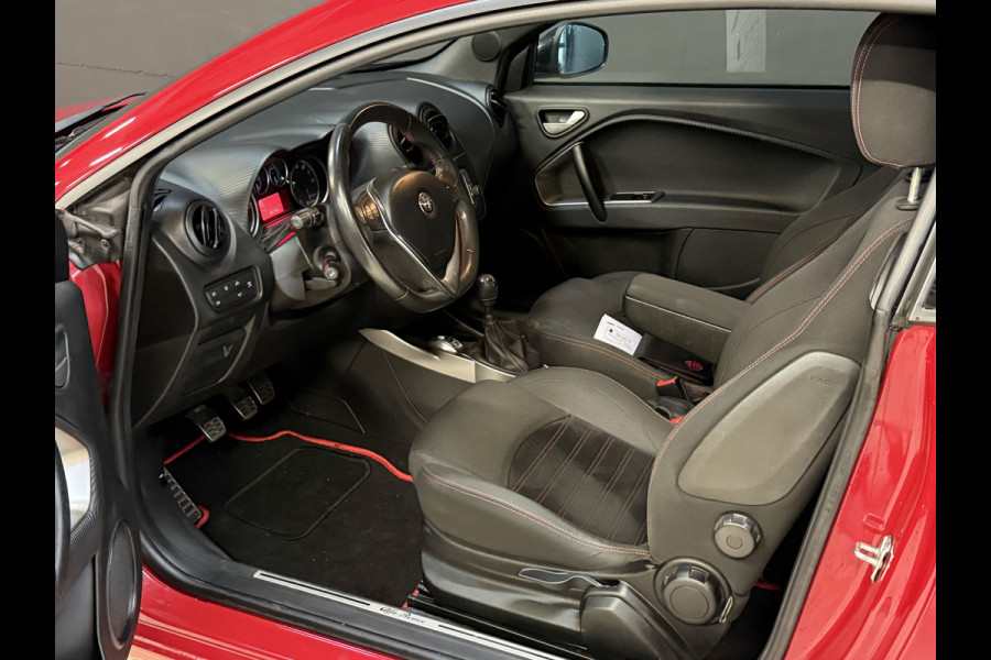 Alfa Romeo MiTo 0.9 TwinAir ECO | Origineel NL | Navigatie | Bluetooth | DAB | Parkeersensoren