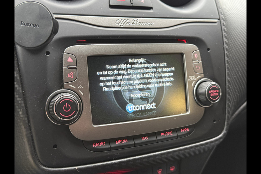 Alfa Romeo MiTo 0.9 TwinAir ECO | Origineel NL | Navigatie | Bluetooth | DAB | Parkeersensoren