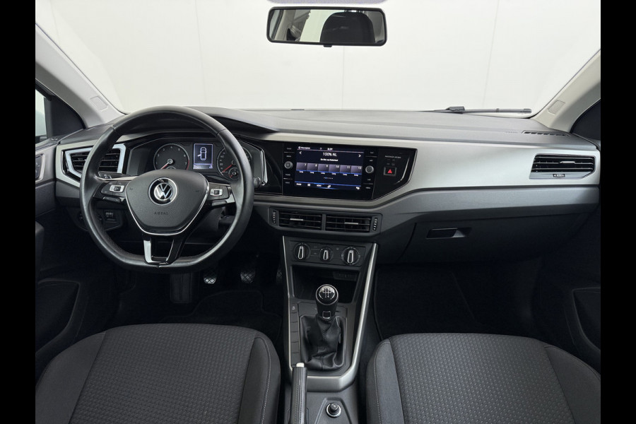 Volkswagen Polo 81PK 5Drs Navi Apple Carplay Android Auto Airco Cruise Control Comfortline Executive Isofix DAB Bluetooth Origineel Nederlandse Auto