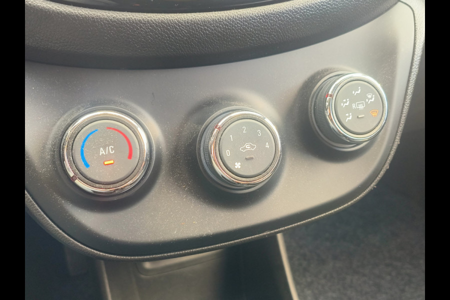Opel KARL 1.0 Rocks Online Edition (4.795 KM!!!) Rijklaar “Sinds 1970 | 5.000+ reviews | Score 9,5 | Service zoals ’t hoort” Henk Jongen Auto's in Helmond,  al 50 jaar service zoals 't hoort!