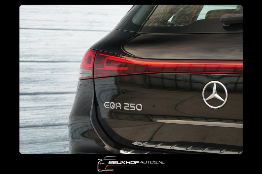 Mercedes-Benz EQA 250 Business Luxury 67kWh Pano Leer Soh95%