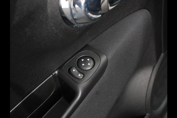 Fiat 500 1.0 Hybrid Bellavita Navigatie Apple Carplay/Android Auto Climate Control Lichtmetalen velgen Parkeer sensoren
