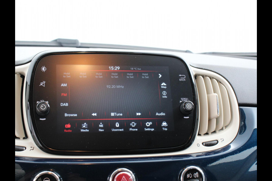 Fiat 500 1.0 Hybrid Bellavita Navigatie Apple Carplay/Android Auto Climate Control Lichtmetalen velgen Parkeer sensoren