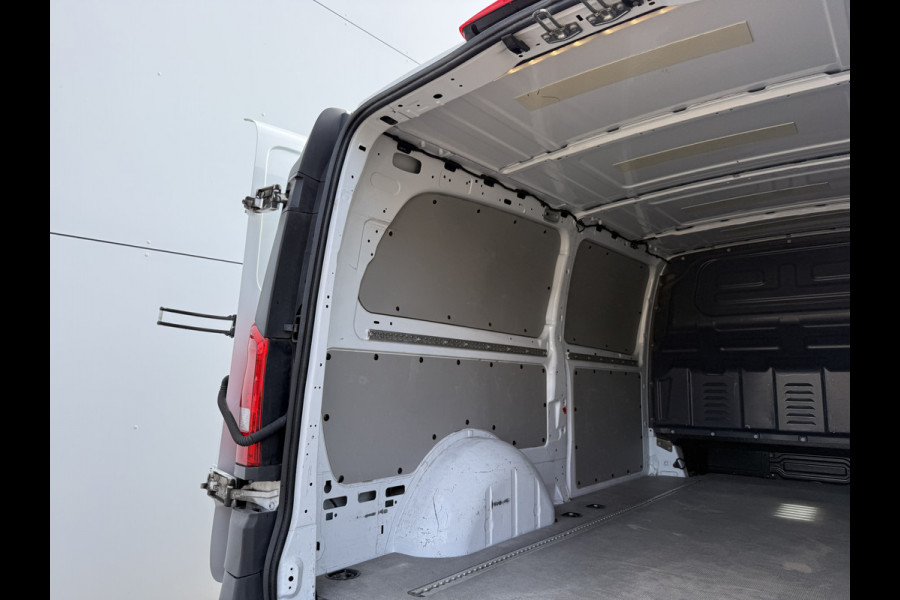 Mercedes-Benz Vito 116 1.9 CDI Automaat L3 XL Climate Control Cruise Control Camera Stoelverwarming Parkeersensoren voor achter