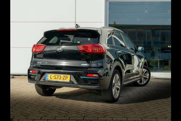 Kia e-Niro DynamicPlusLine 64 kWh SOH 98,7 % |Stoel en stuurverwarming | Schuif/-kanteldak | Achteruitrijcamera | Navigatie | Carplay | PDC voor & achter | Achteruitrijcamera