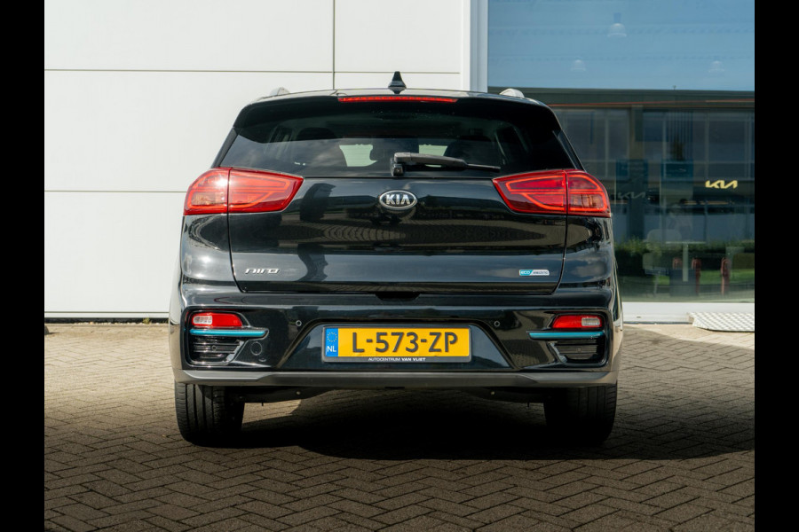 Kia e-Niro DynamicPlusLine 64 kWh SOH 98,7 % |Stoel en stuurverwarming | Schuif/-kanteldak | Achteruitrijcamera | Navigatie | Carplay | PDC voor & achter | Achteruitrijcamera