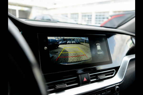Kia e-Niro DynamicPlusLine 64 kWh SOH 98,7 % |Stoel en stuurverwarming | Schuif/-kanteldak | Achteruitrijcamera | Navigatie | Carplay | PDC voor & achter | Achteruitrijcamera