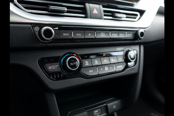 Kia e-Niro DynamicPlusLine 64 kWh SOH 98,7 % |Stoel en stuurverwarming | Schuif/-kanteldak | Achteruitrijcamera | Navigatie | Carplay | PDC voor & achter | Achteruitrijcamera