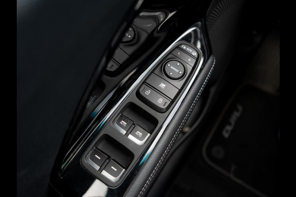 Kia e-Niro DynamicPlusLine 64 kWh SOH 98,7 % |Stoel en stuurverwarming | Schuif/-kanteldak | Achteruitrijcamera | Navigatie | Carplay | PDC voor & achter | Achteruitrijcamera