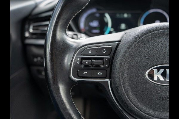 Kia e-Niro DynamicPlusLine 64 kWh SOH 98,7 % |Stoel en stuurverwarming | Schuif/-kanteldak | Achteruitrijcamera | Navigatie | Carplay | PDC voor & achter | Achteruitrijcamera
