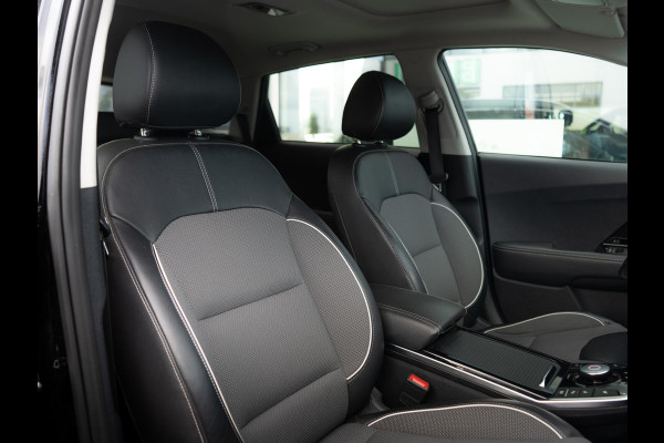 Kia e-Niro DynamicPlusLine 64 kWh SOH 98,7 % |Stoel en stuurverwarming | Schuif/-kanteldak | Achteruitrijcamera | Navigatie | Carplay | PDC voor & achter | Achteruitrijcamera
