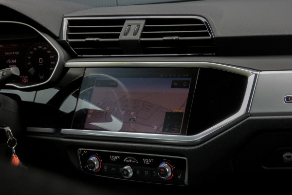 Audi Q3 45 TFSI e S edition | S-line | SOH 95% | Apple carplay | Trekhaak | ACC | Stoelverwarming