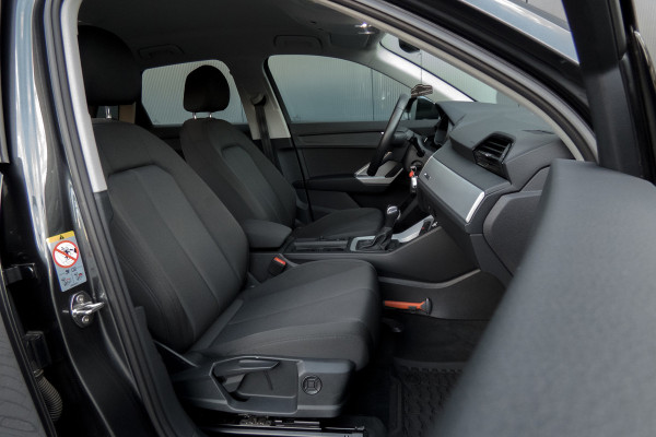 Audi Q3 45 TFSI e S edition | S-line | SOH 95% | Apple carplay | Trekhaak | ACC | Stoelverwarming