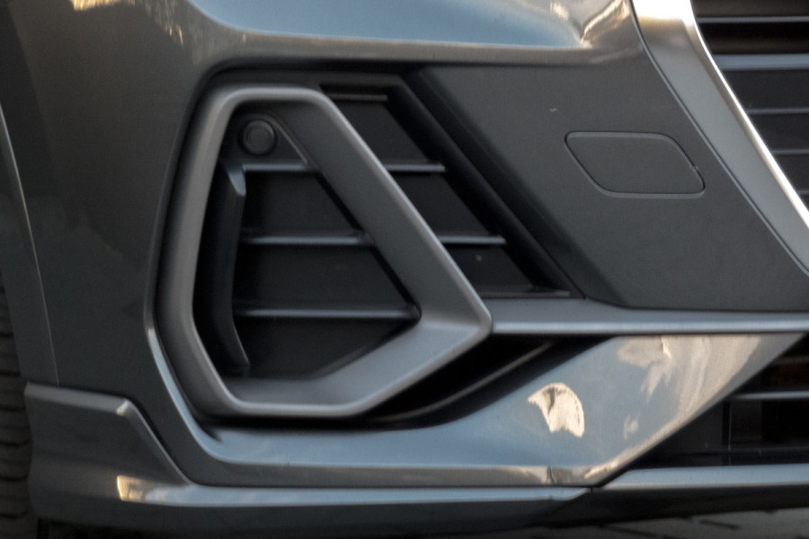 Audi Q3 45 TFSI e S edition | S-line | SOH 95% | Apple carplay | Trekhaak | ACC | Stoelverwarming