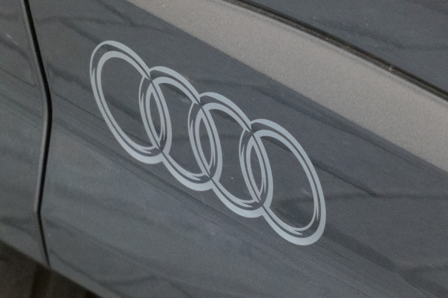Audi Q3 45 TFSI e S edition | S-line | SOH 95% | Apple carplay | Trekhaak | ACC | Stoelverwarming