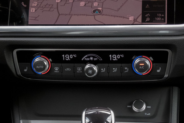 Audi Q3 45 TFSI e S edition | S-line | SOH 95% | Apple carplay | Trekhaak | ACC | Stoelverwarming