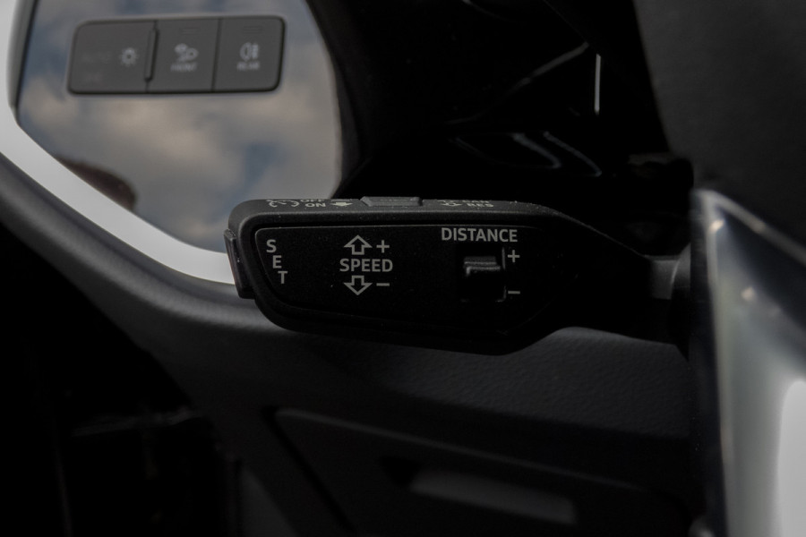 Audi Q3 45 TFSI e S edition | S-line | SOH 95% | Apple carplay | Trekhaak | ACC | Stoelverwarming