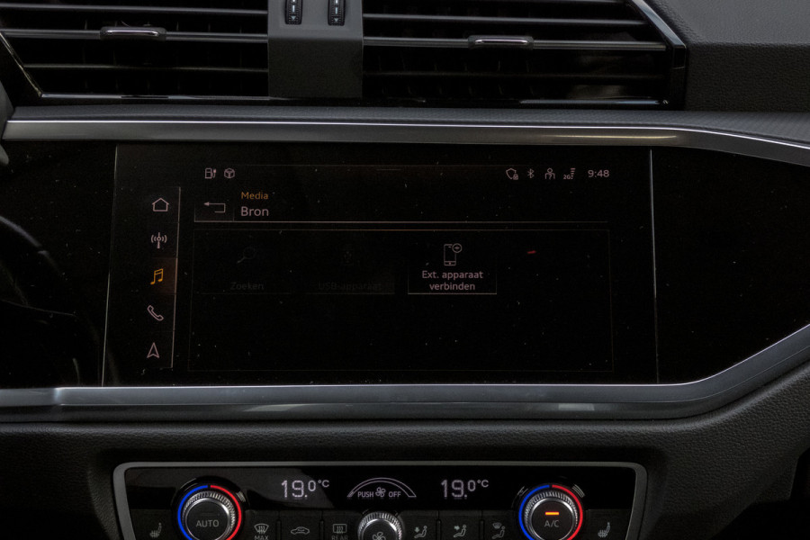 Audi Q3 45 TFSI e S edition | S-line | SOH 95% | Apple carplay | Trekhaak | ACC | Stoelverwarming