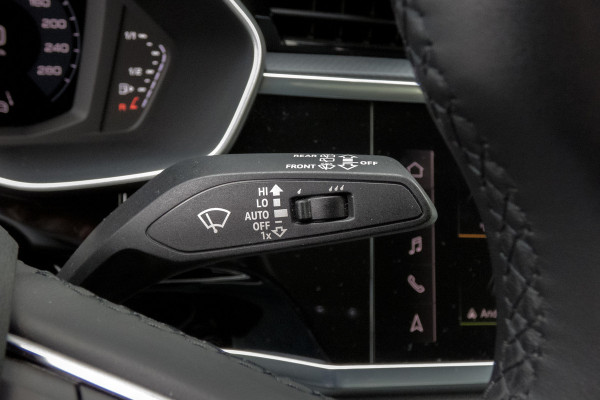 Audi Q3 45 TFSI e S edition | S-line | SOH 95% | Apple carplay | Trekhaak | ACC | Stoelverwarming