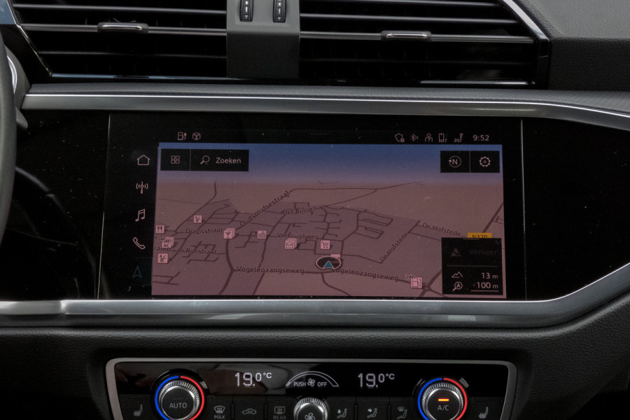 Audi Q3 45 TFSI e S edition | S-line | SOH 95% | Apple carplay | Trekhaak | ACC | Stoelverwarming