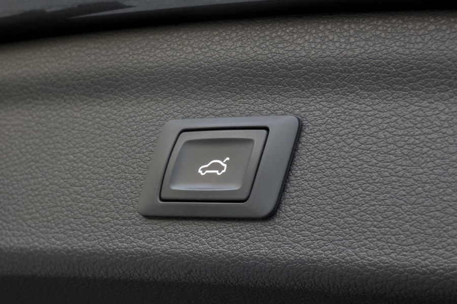 Audi Q3 45 TFSI e S edition | S-line | SOH 95% | Apple carplay | Trekhaak | ACC | Stoelverwarming
