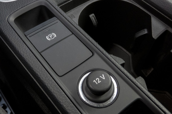 Audi Q3 45 TFSI e S edition | S-line | SOH 95% | Apple carplay | Trekhaak | ACC | Stoelverwarming