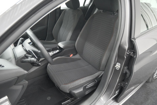 Peugeot 208 PureTech 100 EAT8 Allure | Navigatie | Parkeersensoren | Cruise Control