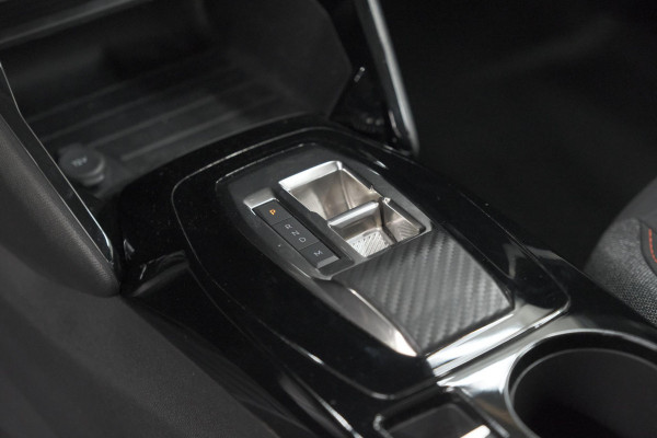 Peugeot 208 PureTech 100 EAT8 Allure | Navigatie | Parkeersensoren | Cruise Control