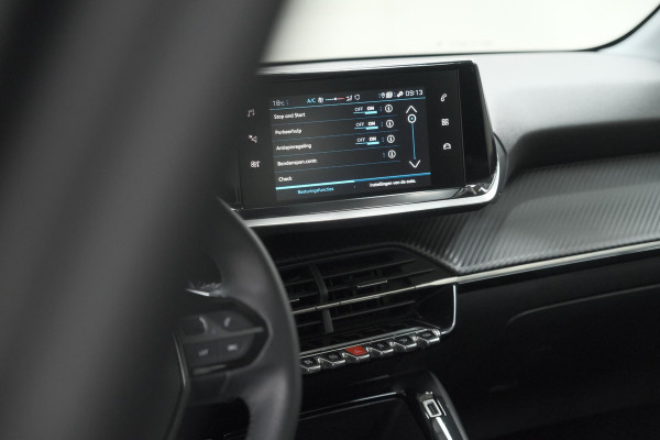 Peugeot 208 PureTech 100 EAT8 Allure | Navigatie | Parkeersensoren | Cruise Control