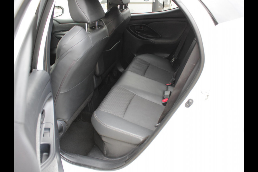 Toyota Yaris 1.5 Hybrid Launch Edition | STOELVERWARMING | CAMERA |